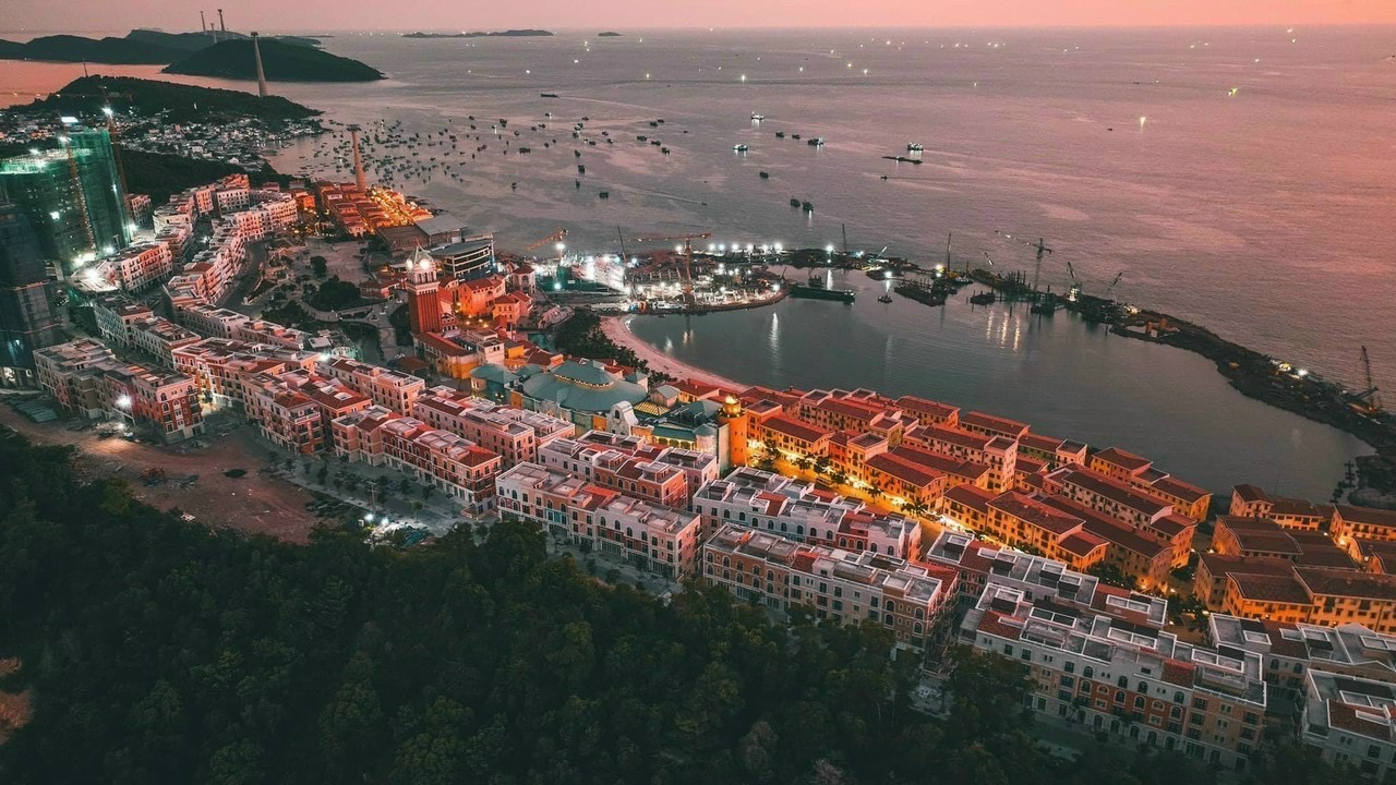 Hình ảnh thực tế thị trấn Địa Trung Hải Phú Quốc